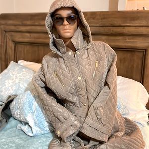 Trench coat 🧥 Michael kors